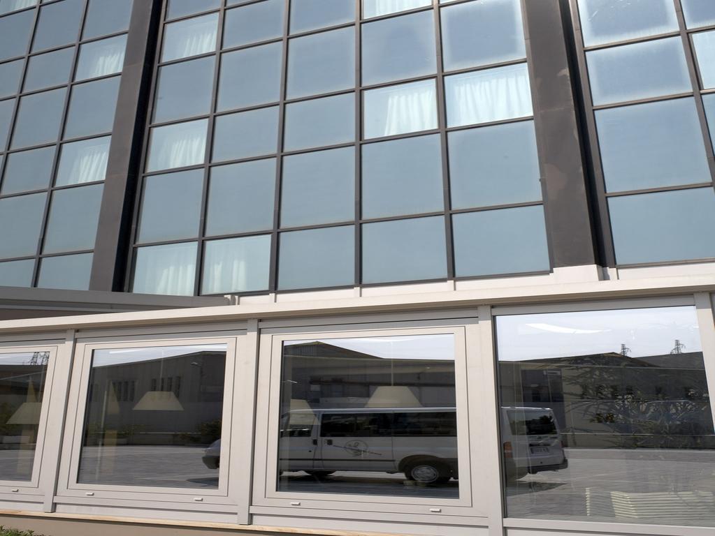 Hotel Montini Linate Airport Пескиера Боромео Екстериор снимка