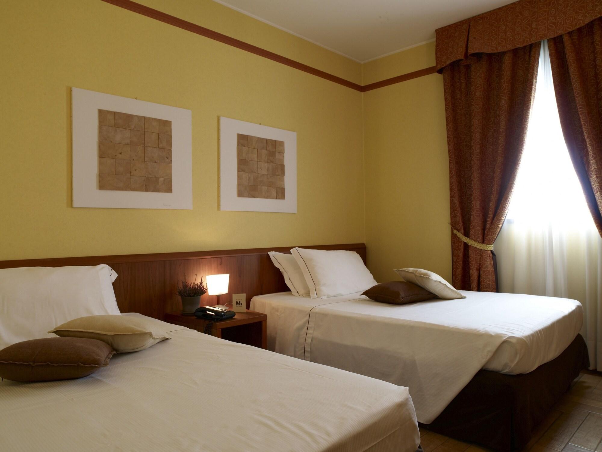 Hotel Montini Linate Airport Пескиера Боромео Стая снимка